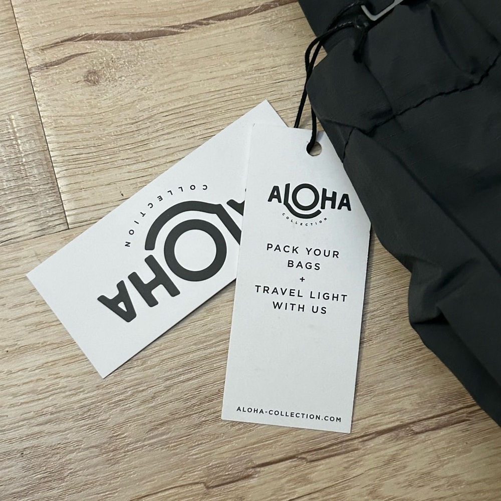 ✨LAST ONE✨NWT Aloha Collection Keep It Light Backpack Black - Picture 12 of 13